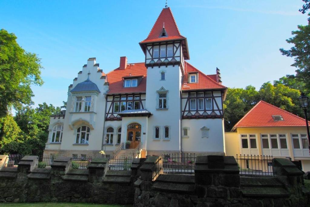 Hotel Schlossvilla Derenburg Екстериор снимка