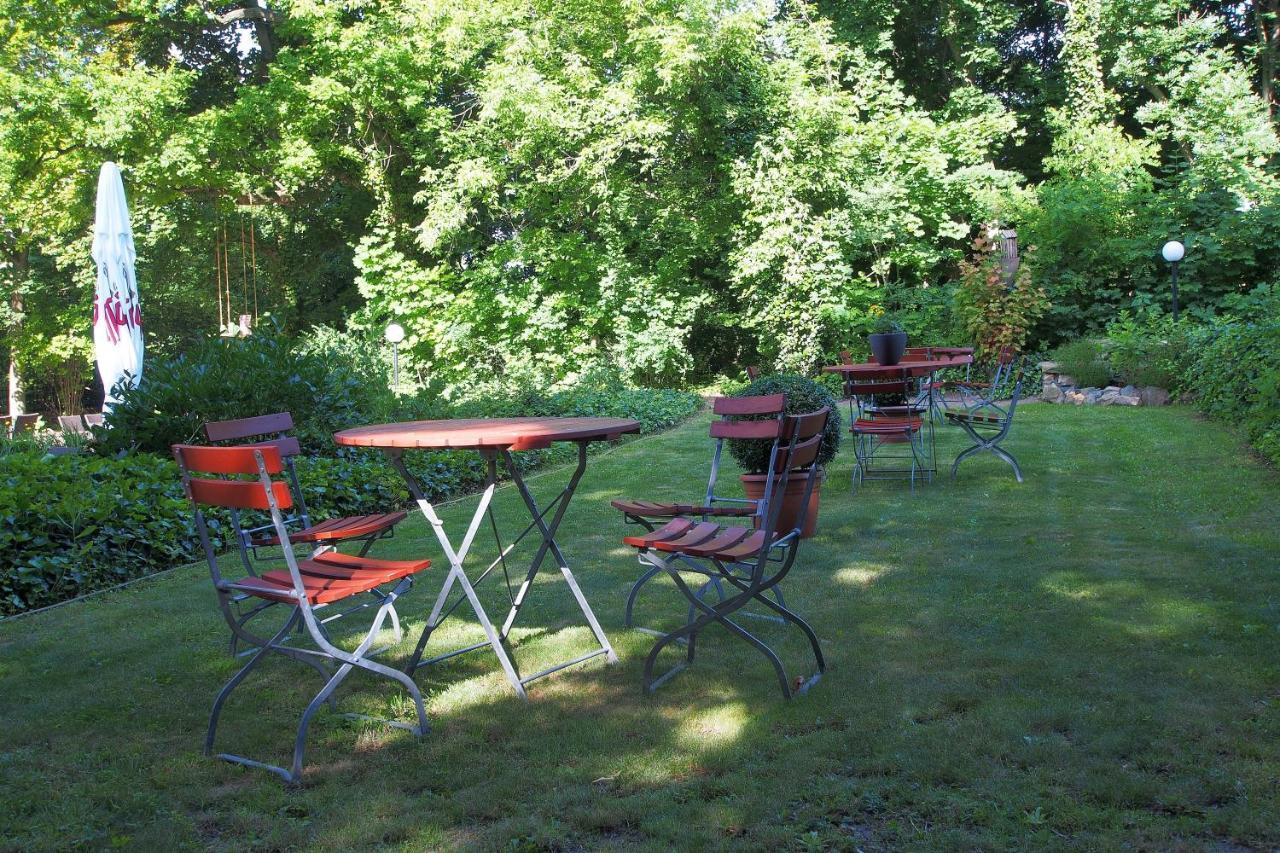 Hotel Schlossvilla Derenburg Екстериор снимка