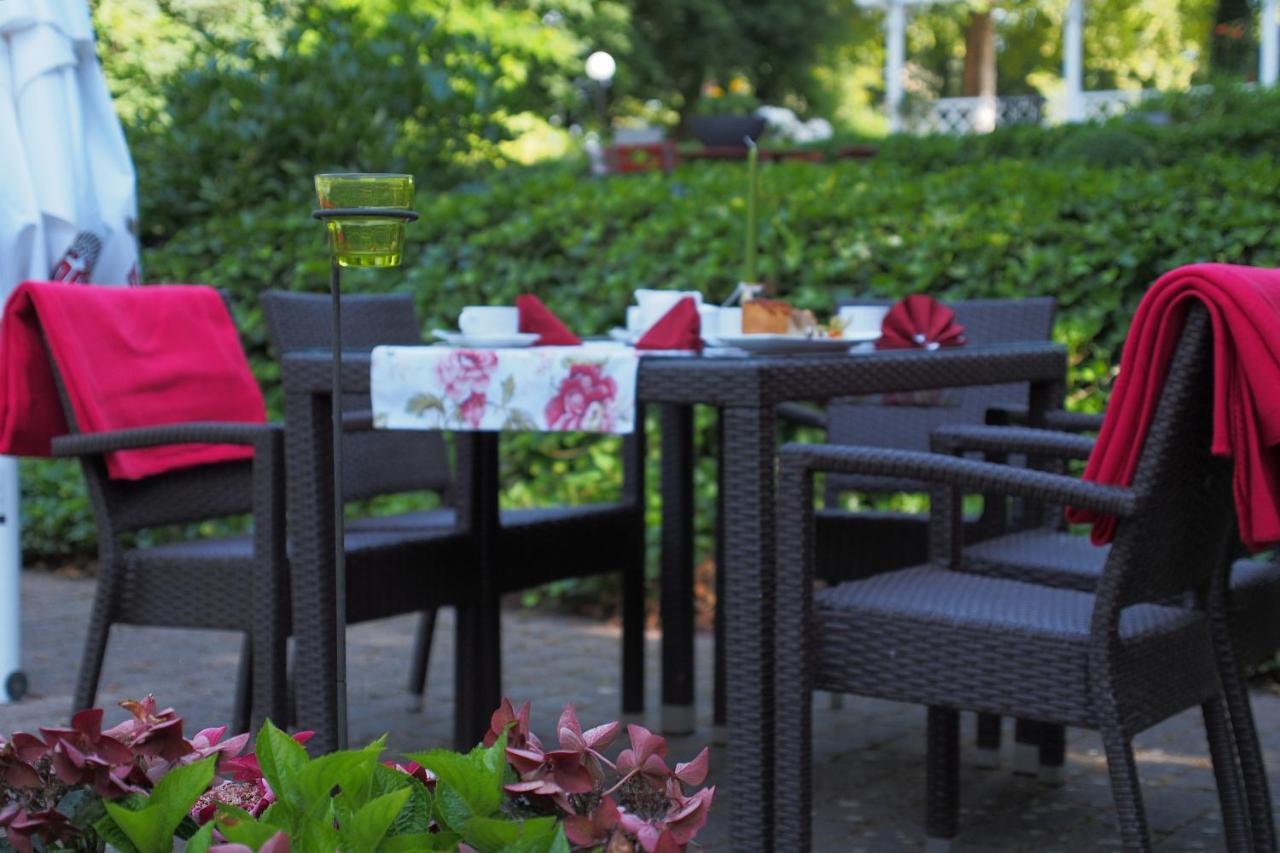Hotel Schlossvilla Derenburg Екстериор снимка